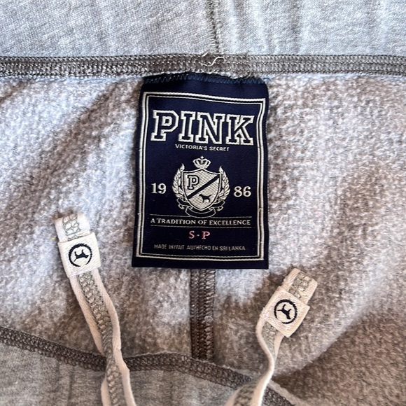 💕 VS PINK Gray Sweatpants 💕 - Picture 6 of 7